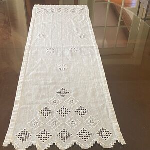 Elegant White Table Runner